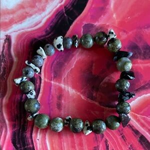 Elegant Beaded Bracelet with Natural Stones